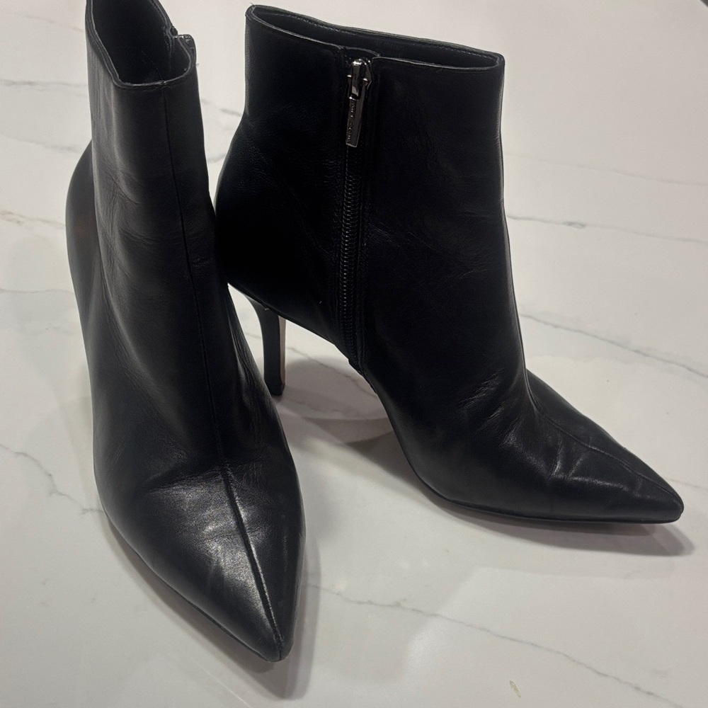 Vince Camuto Black Leather Pointed Toe Ankle Booties with Side Zip